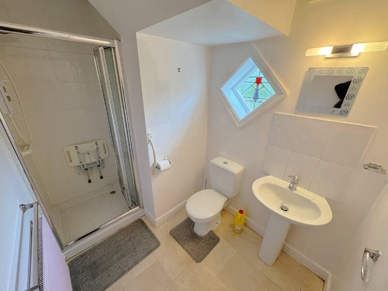 Ground Floor Apartment - Shower Room