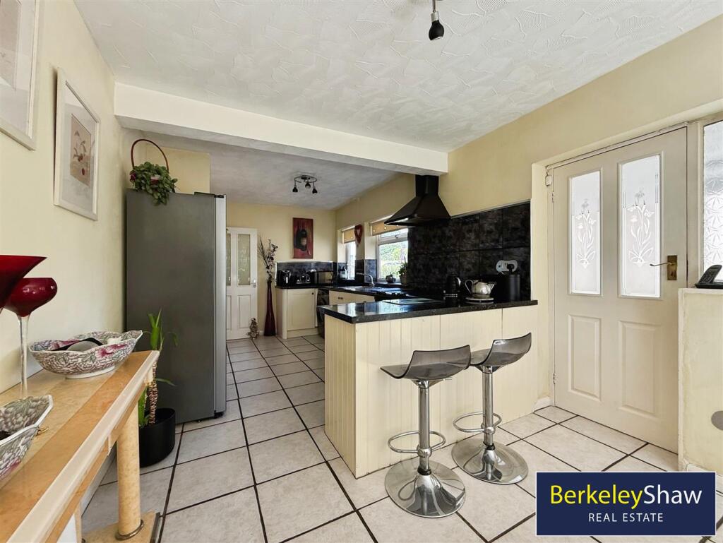 Kitchen/Dining