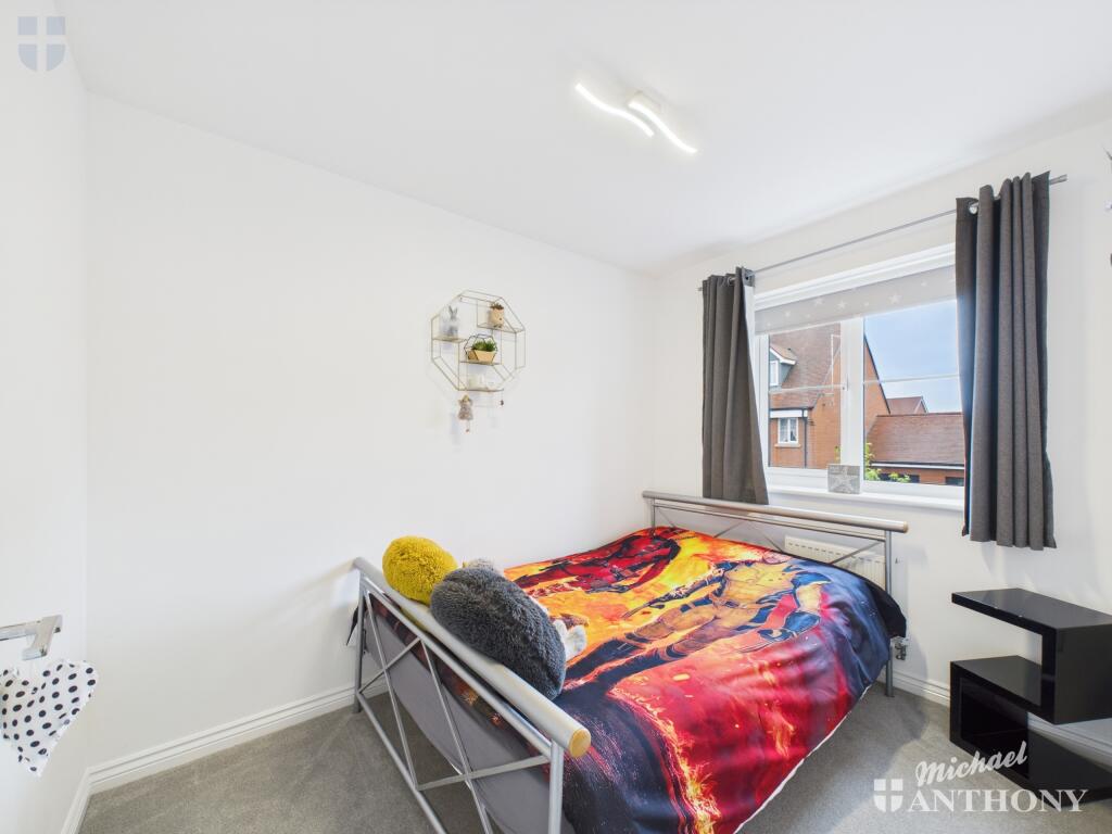 CAM03218G0-PR0618-STILL009