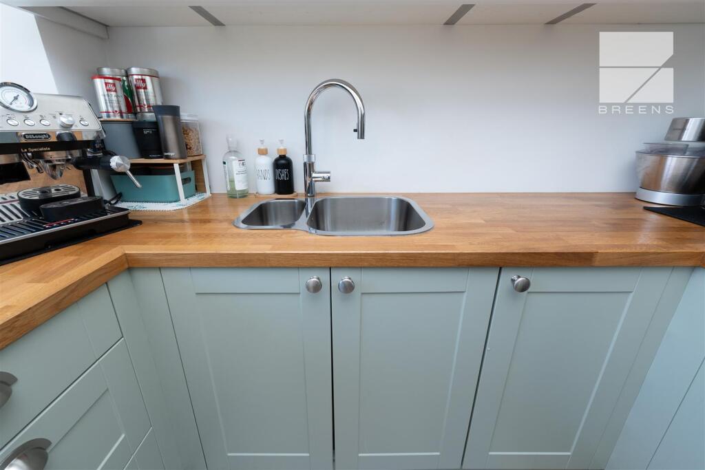 12 Hawthorne Court_0019.jpg