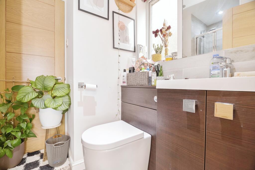 Jack &amp; Jill En-suite
