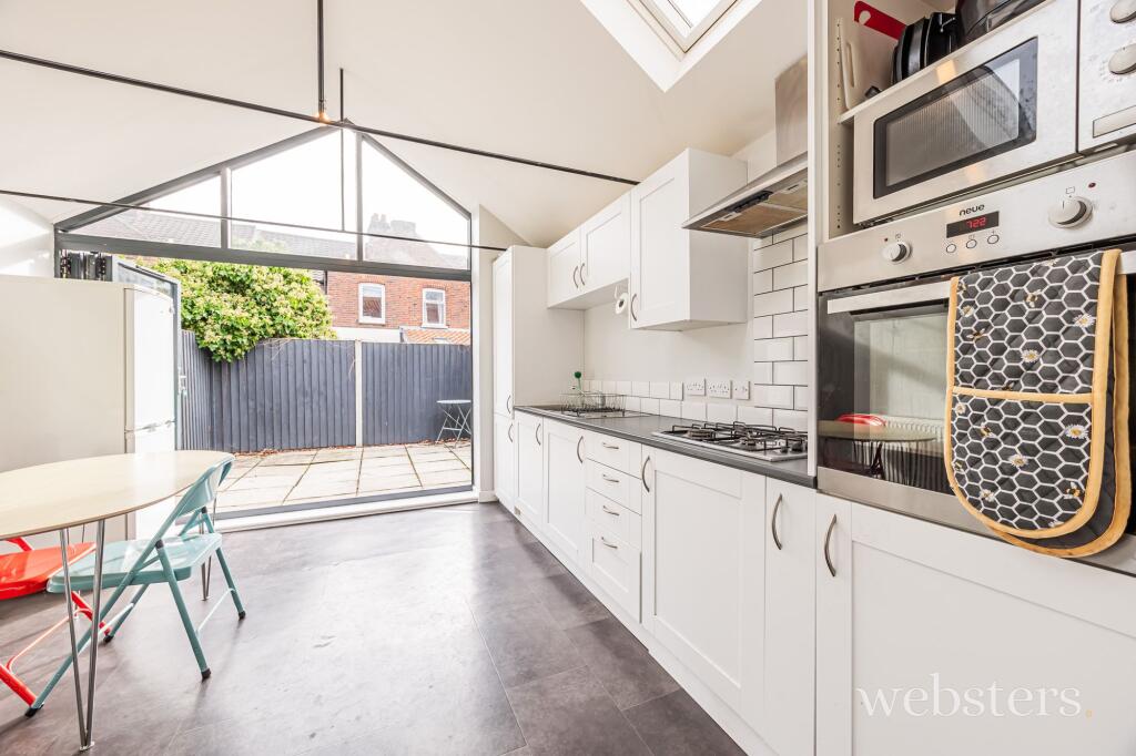 Kitchen / Breakfast Room