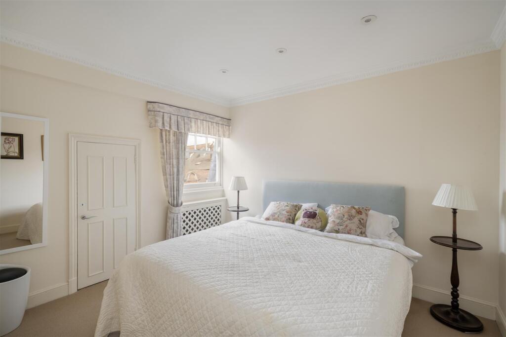 Flat 26, Tennyson House-7_Hi.jpg