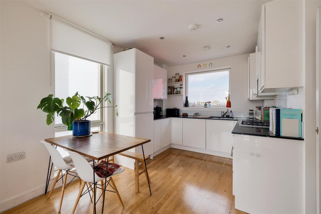 Britains Apartments 27 Sutherland Road, E17