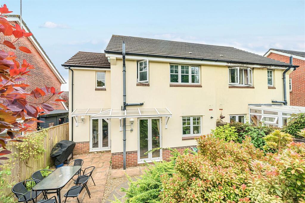 Bedford Grove Rear..jpg