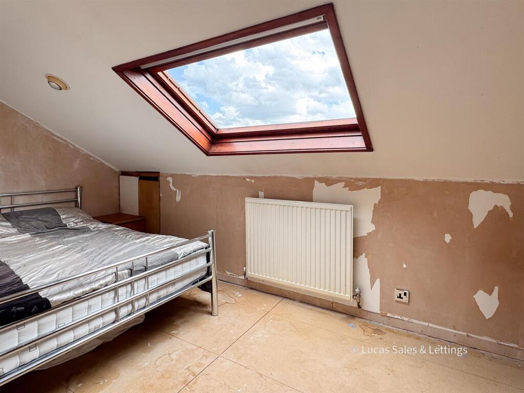 92 Glendon Rd Rothwell-12.jpg