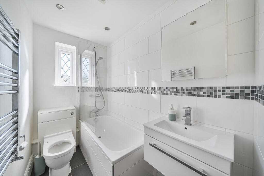 1363618-5-68e3c0b...