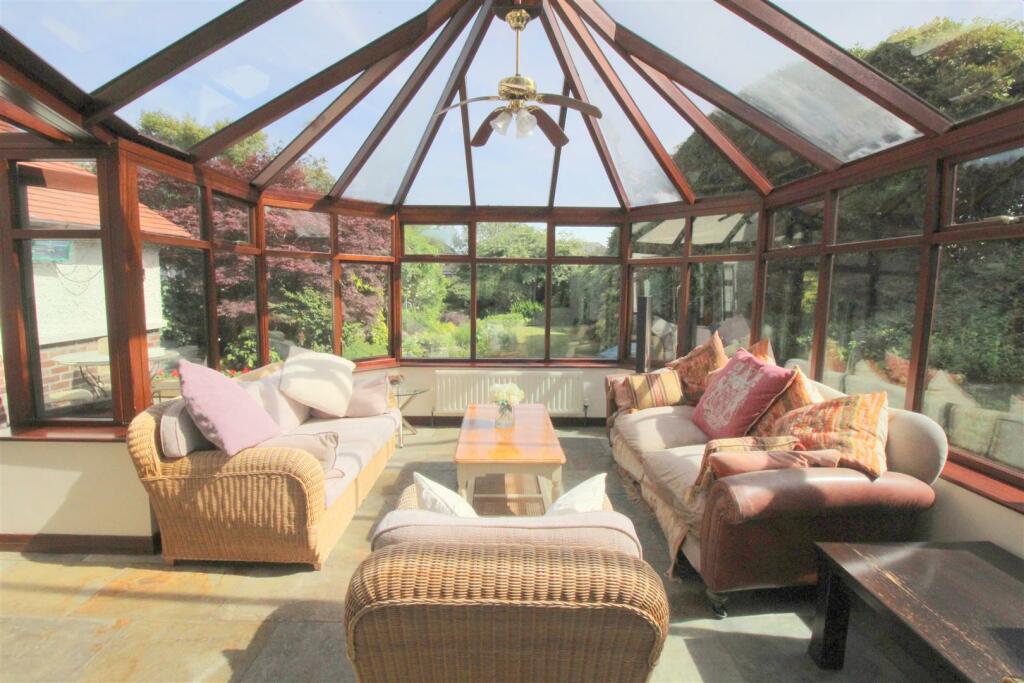 St Annes Road East, 202, conservatory.JPG