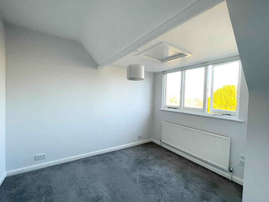 5 Bedroom 1.jpg