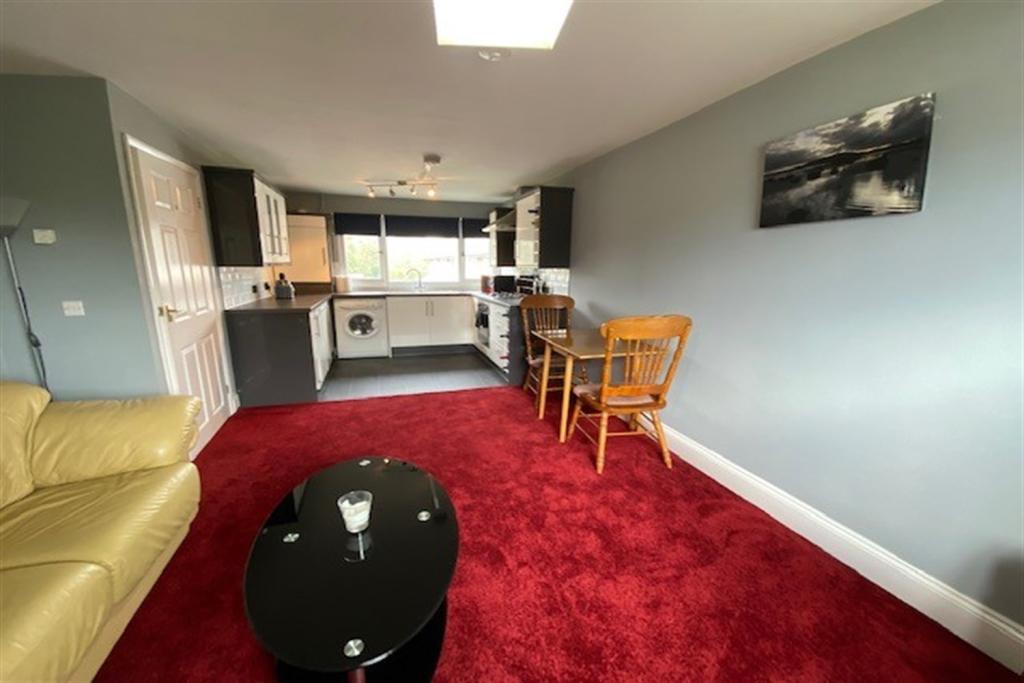 Lounge+into+Kitchen
