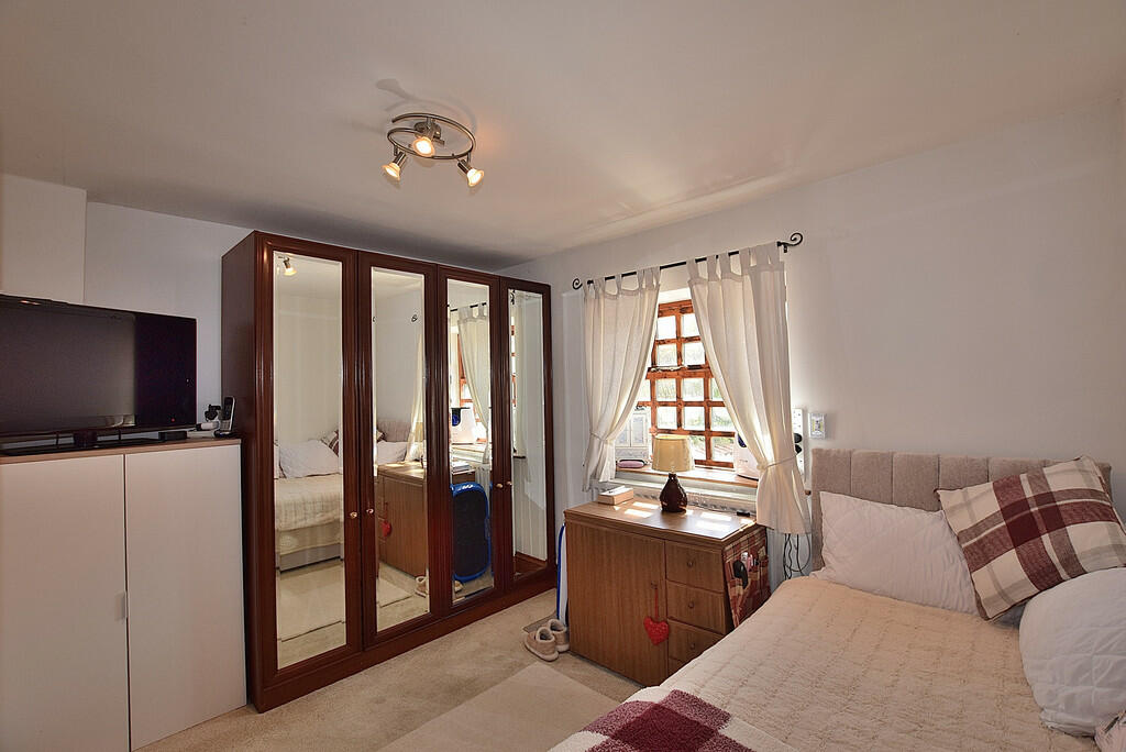 bed 4