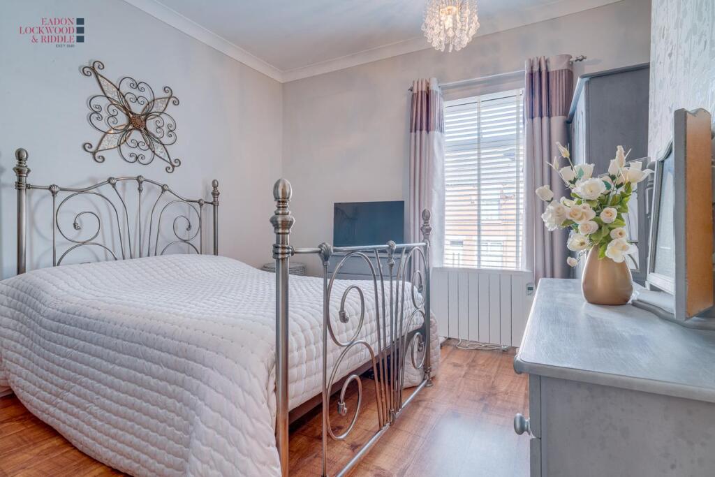 Bedroom 1.1.jpg