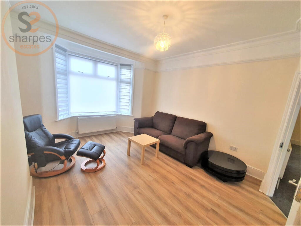 Lounge 1.jpeg
