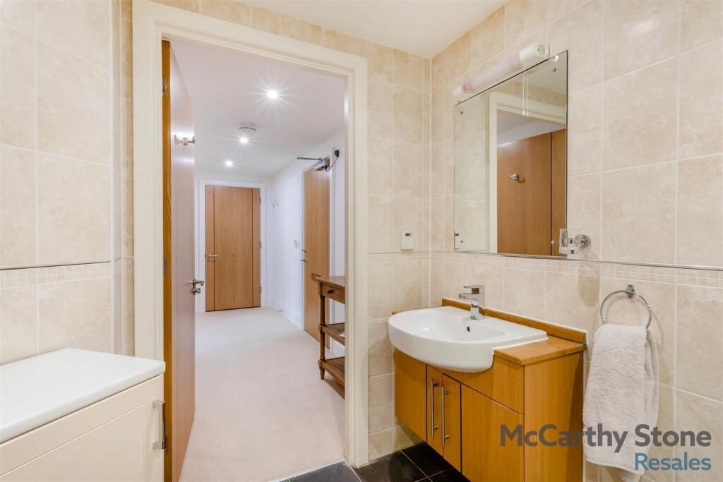 8657633-interior05.jpg