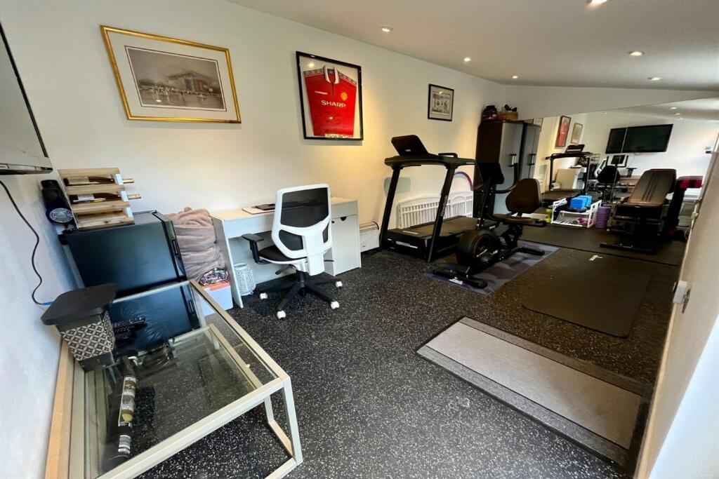 Gym/Office