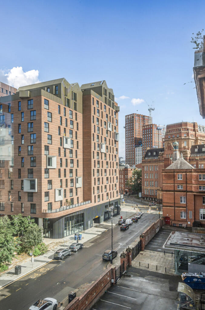 1350430-5-68bee4f...