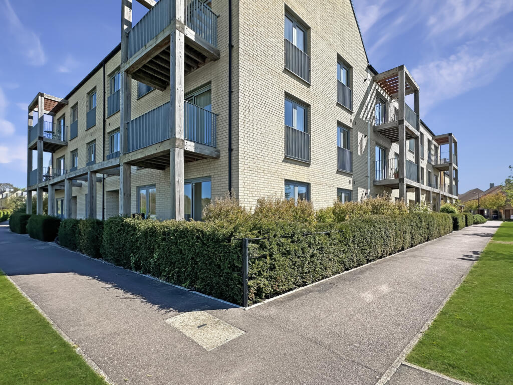 04cb26f8351eecec4aa74aec4e74b38102f7ea9b