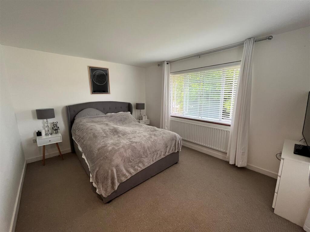Bedroom 1 2022.jpg