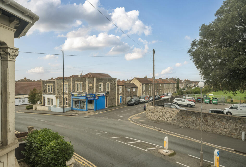 1363997-9-68e7a5a...