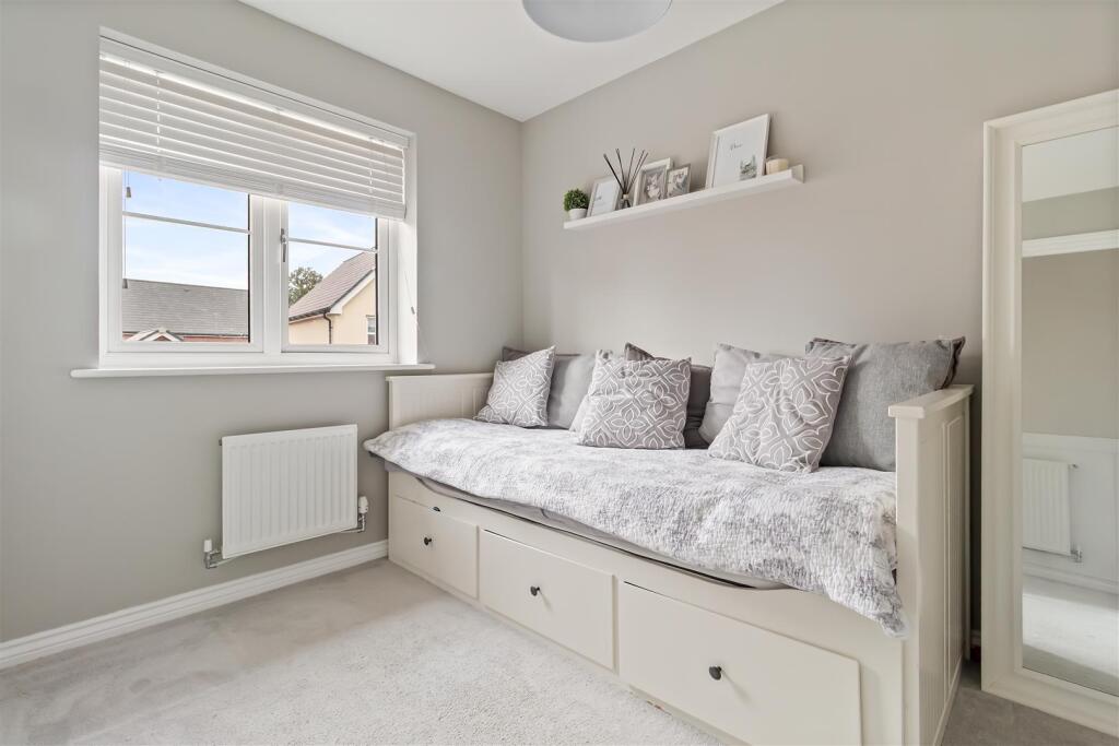 8 Bellflower close-015.jpg