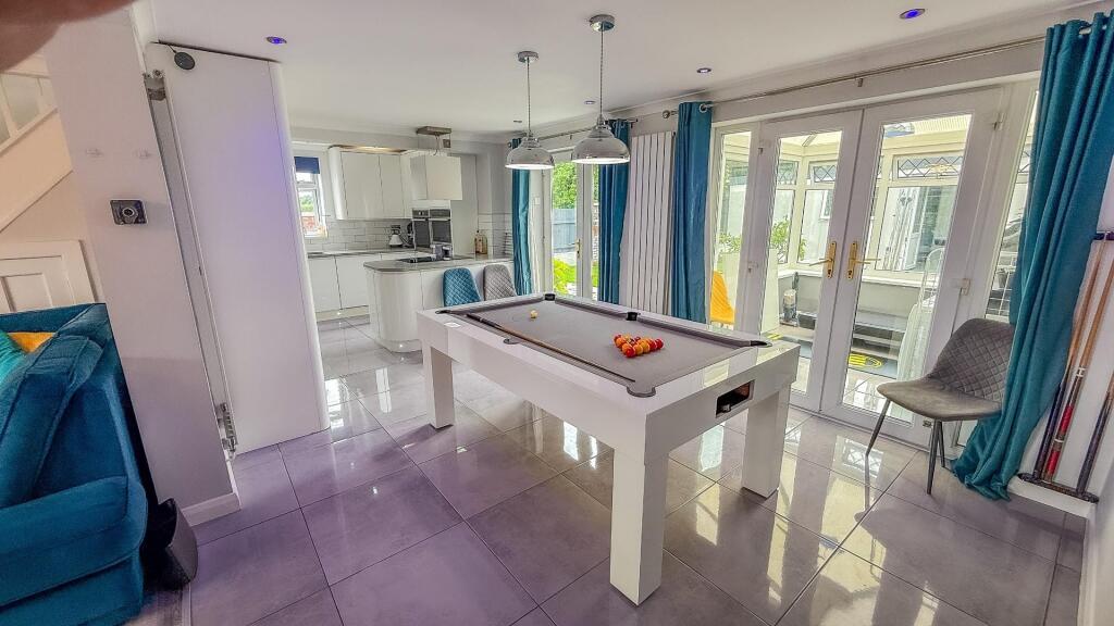 Denbigh Close 30-22.jpg