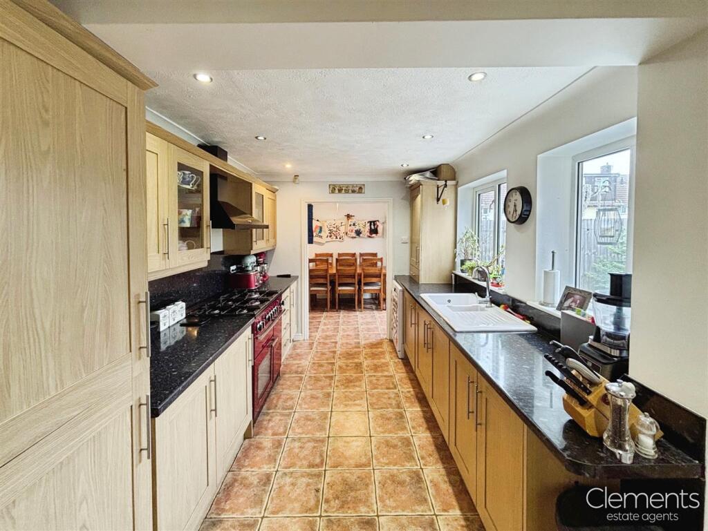 0746184f-Photo 205-15-25 2C 2017 2032 2009.jpg