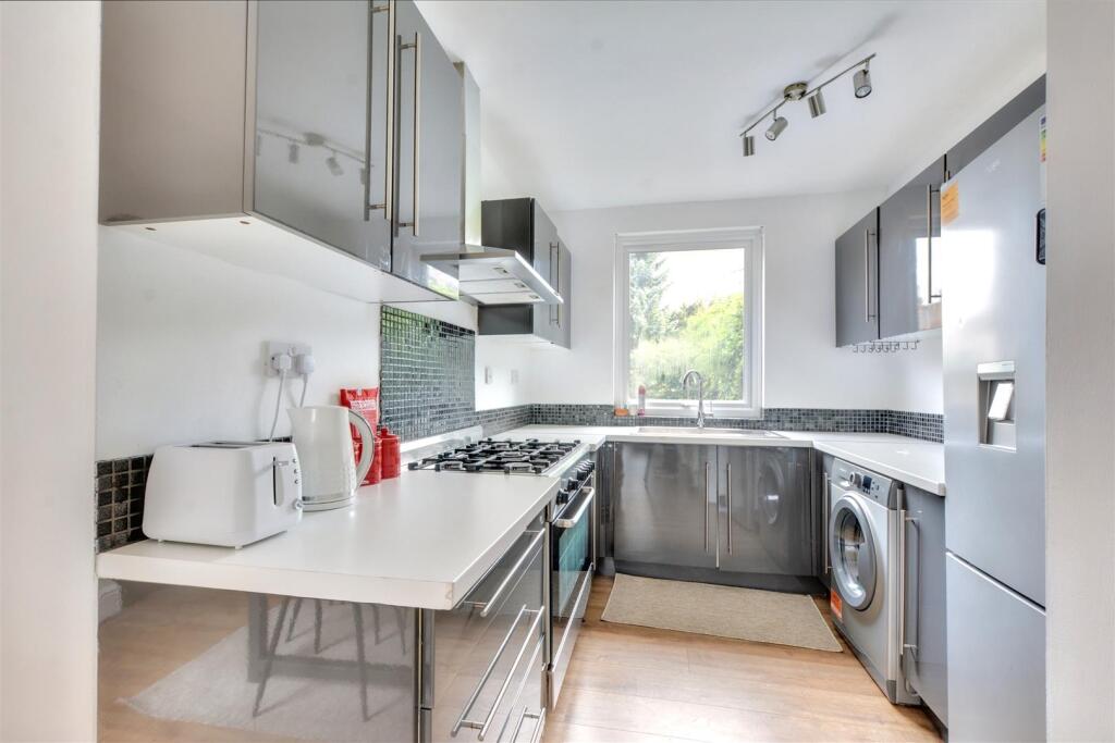 Kitchen_2.jpeg