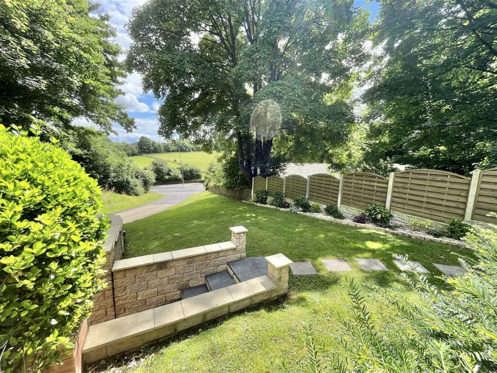 Gardens &amp; Patio Areas