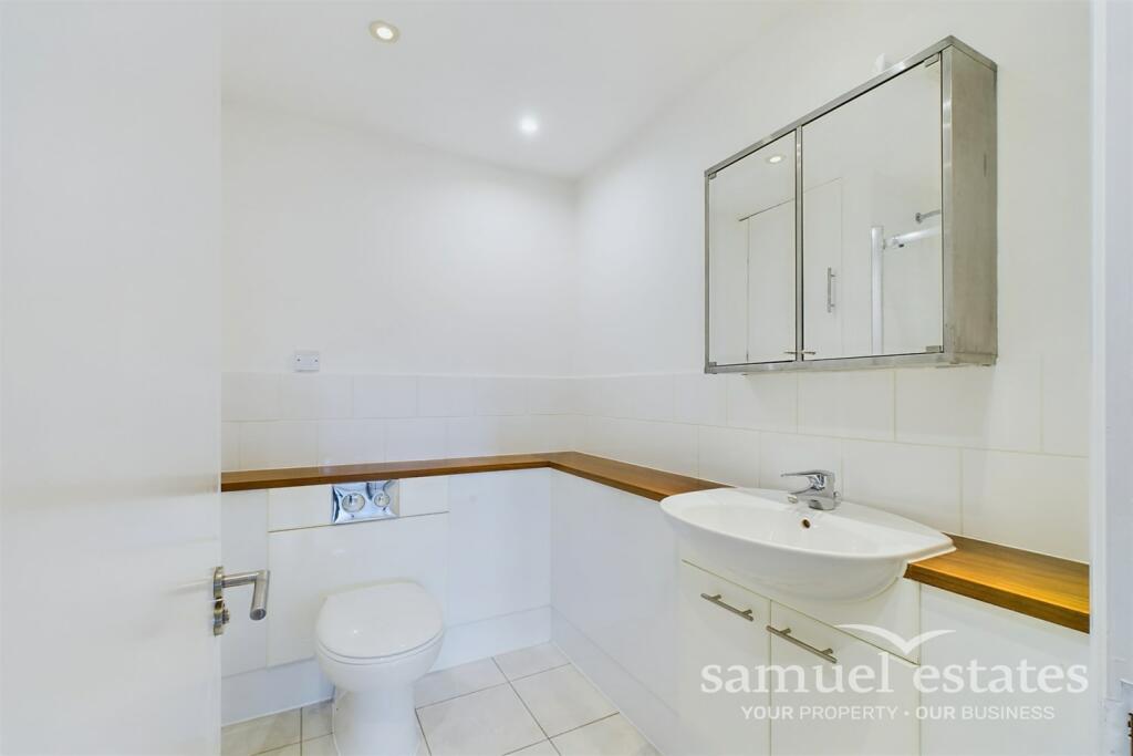 En-suite Bathroom
