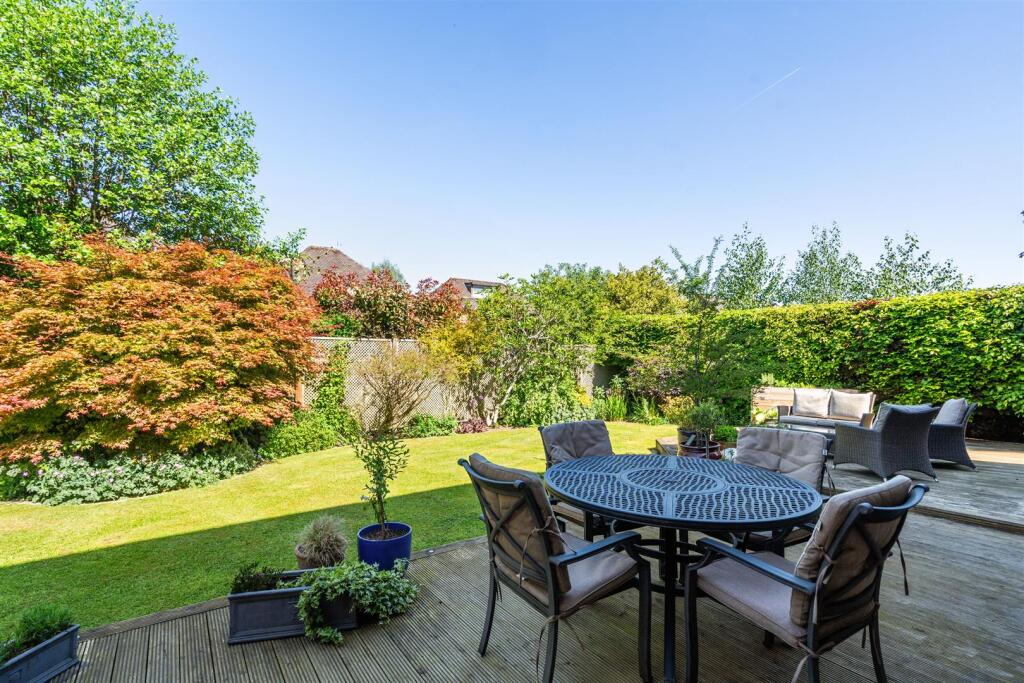 4 Maple View_36.jpg