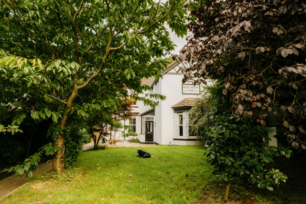 Croft-Hastings-HughendenRoad-Exterior-6