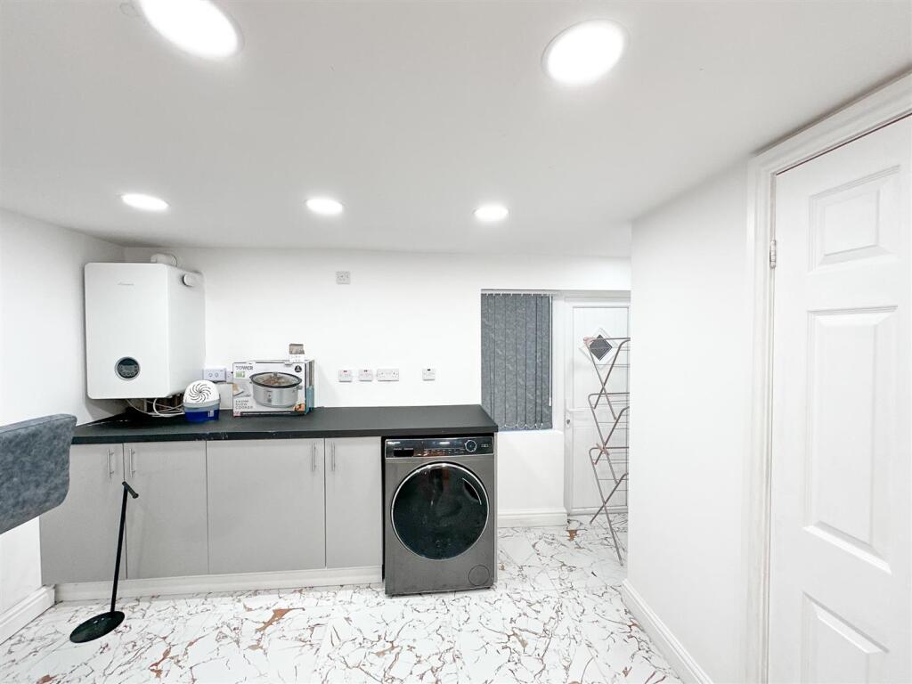 Staycasa Accommodation Manchester Carrill  2024AUG