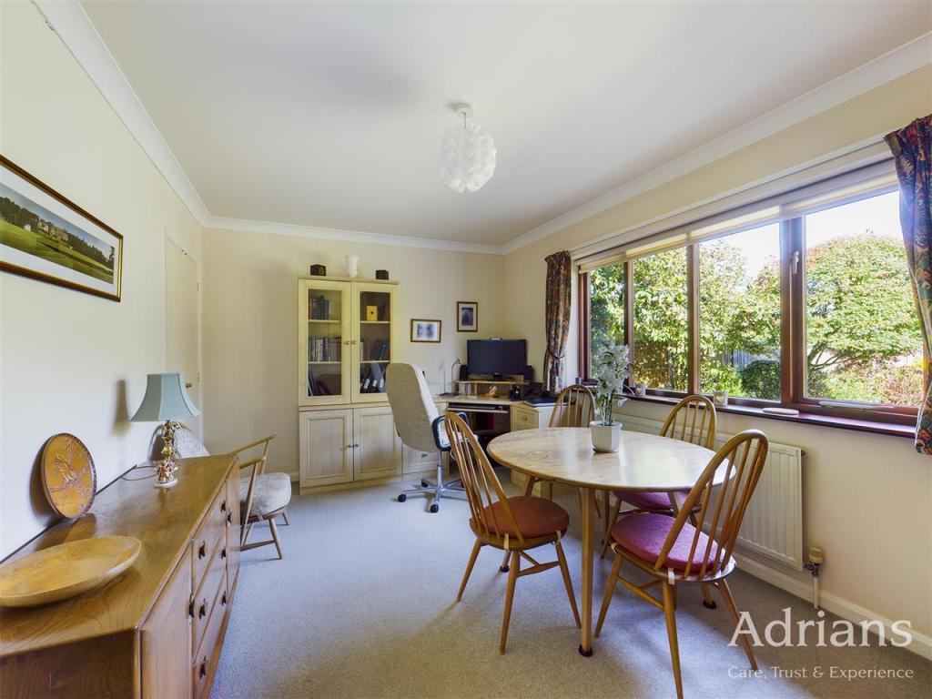 BEDROOM ONE / DINING
