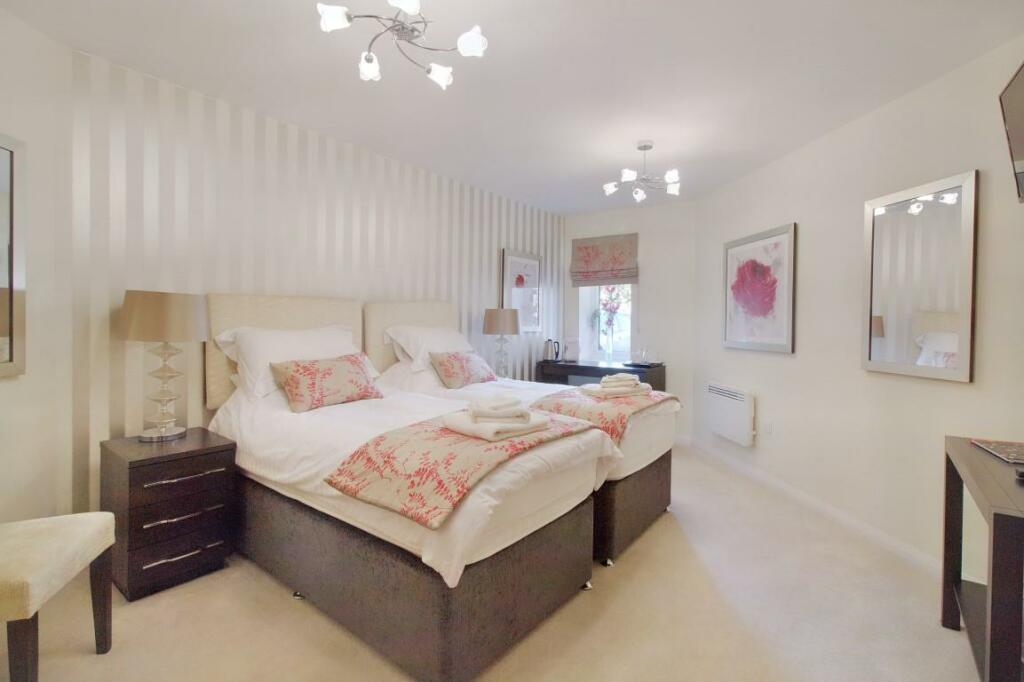 8544788-interior06 (Medium).JPG