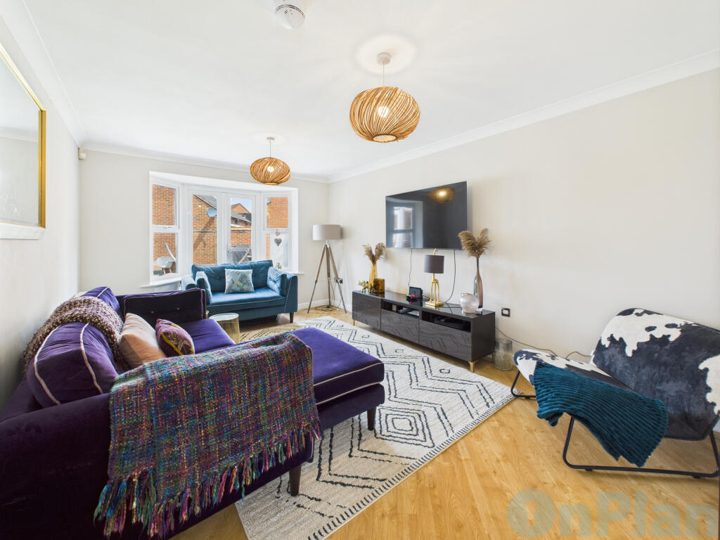 CAM04024G0-PR0029-STILL019