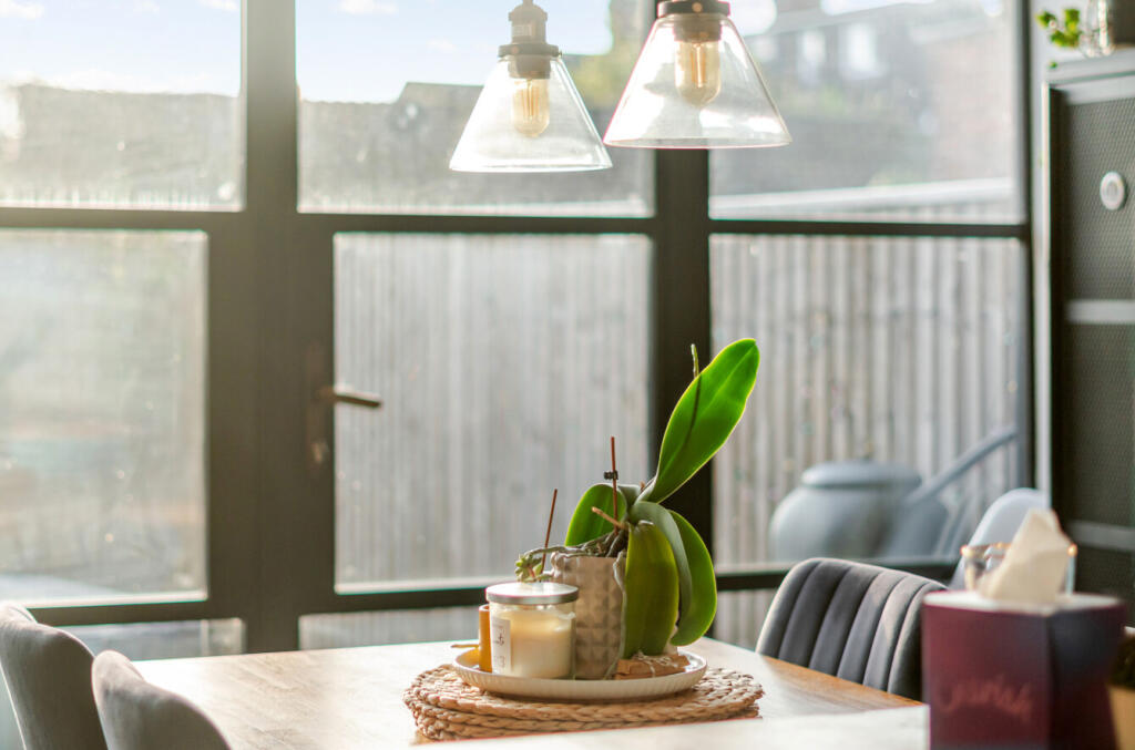 1387441-9-693fdbe...