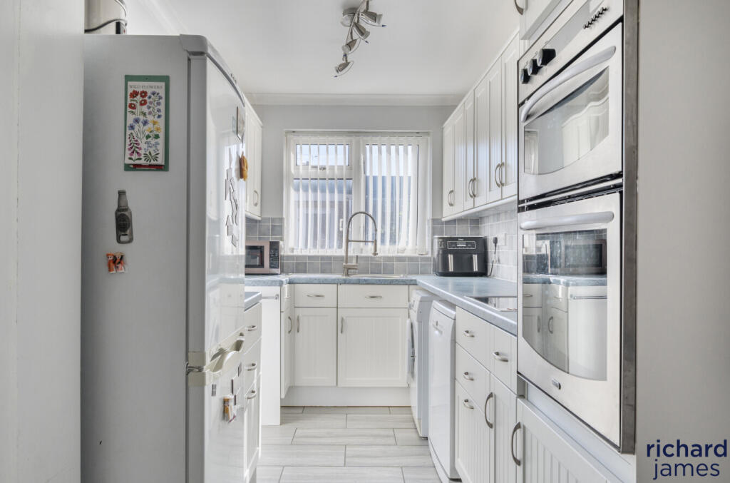 50a07f7f546241ebb3e921a42a8d7aa7