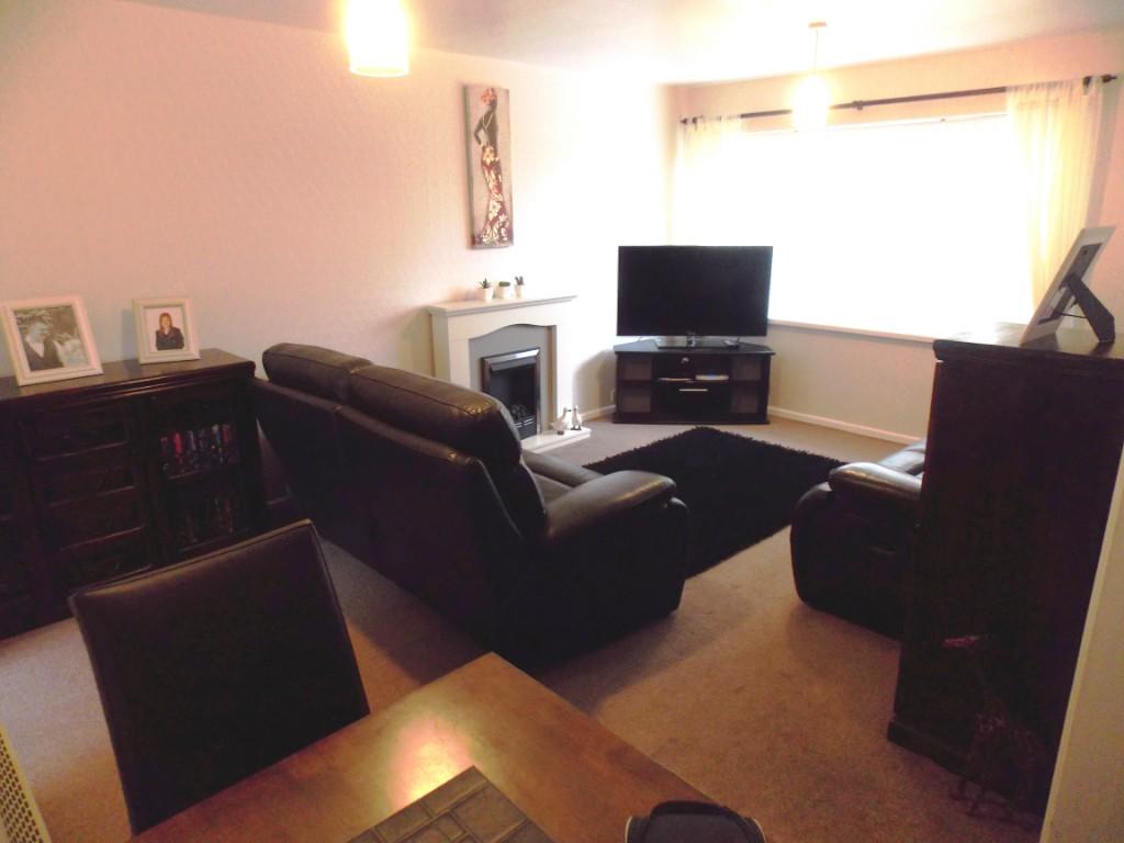 Living Room / Dining