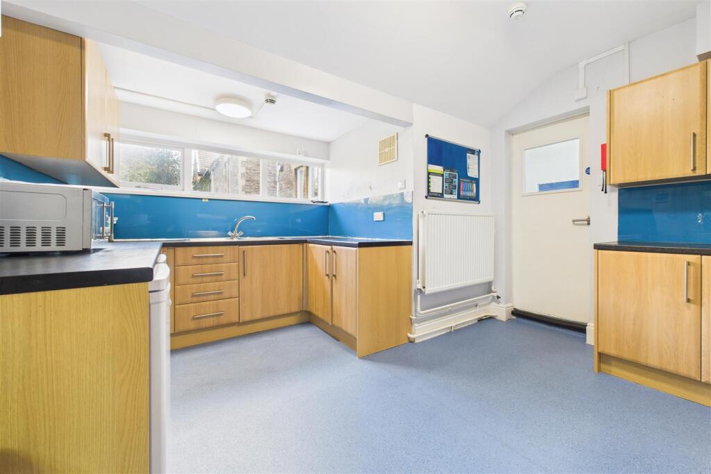 121 Redland Road, Redland, Bristol, BS6 6QX | Free