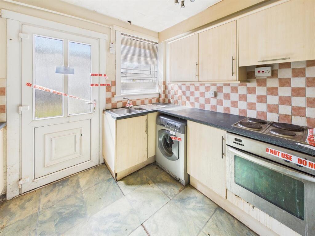 CAM01258G0-PR0084-STILL004.jpg