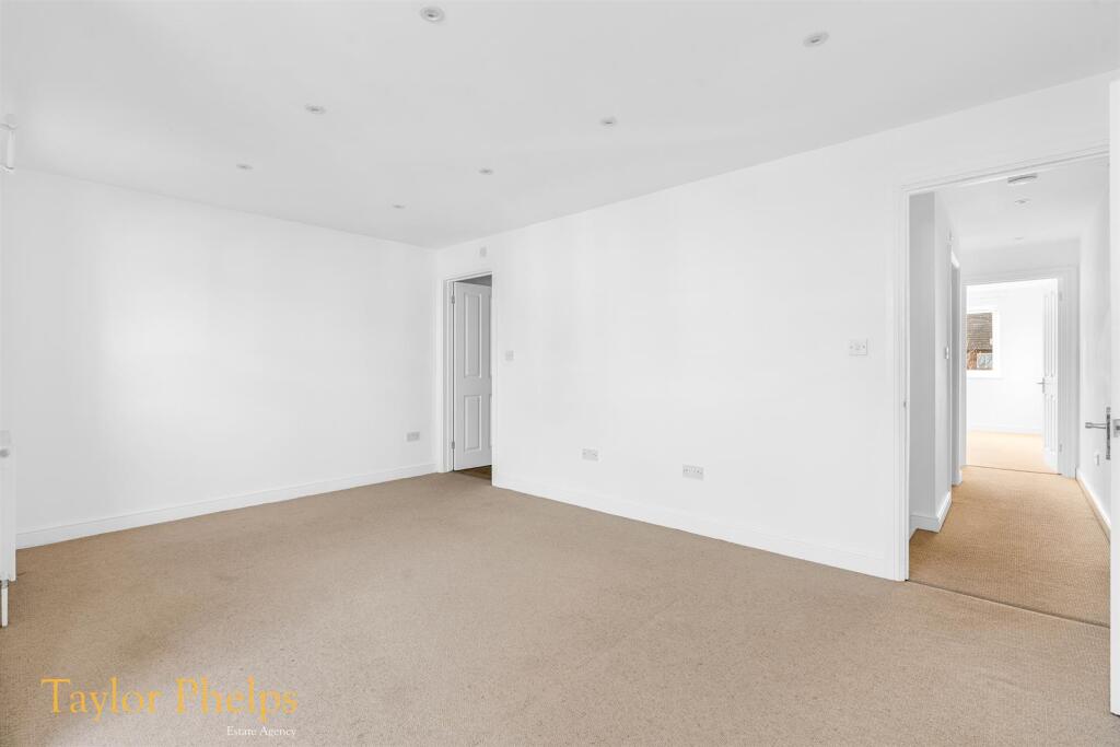 Internal-14a.jpg
