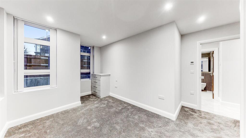 Bedroom 3.jpg