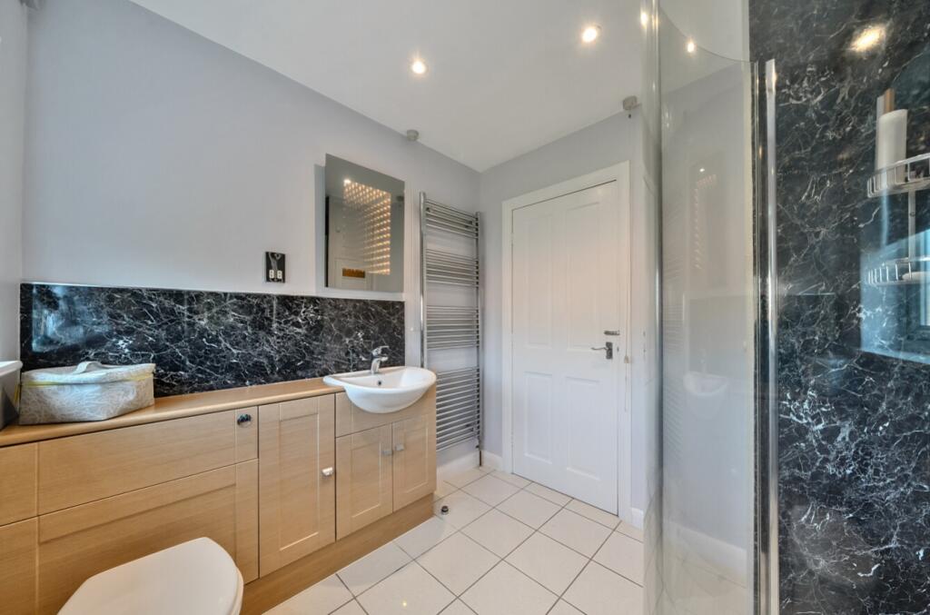 EweMove Harrogate Shower Room