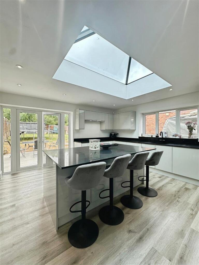 f7ee06db--4E05-A167-80FBBF4B6E6C-36581-00002981E2B