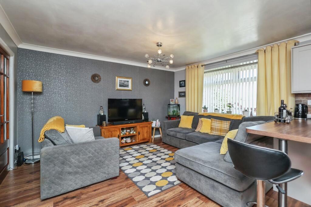 Kitchen/Living Room