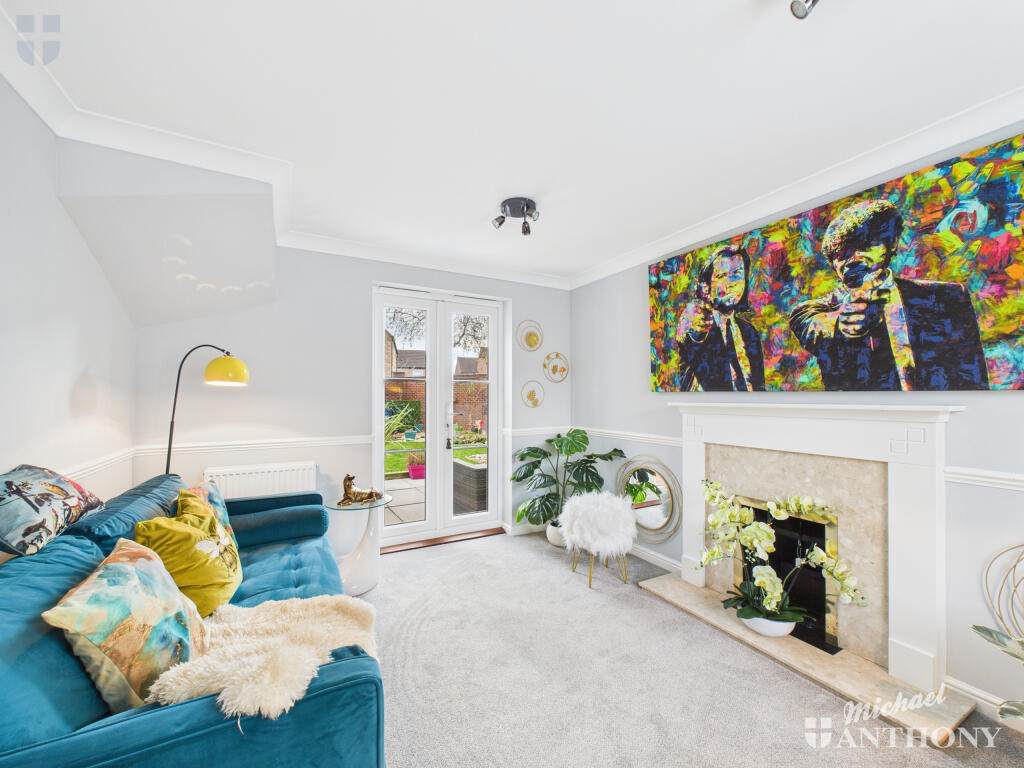 CAM03218G0-PR0834-STILL002