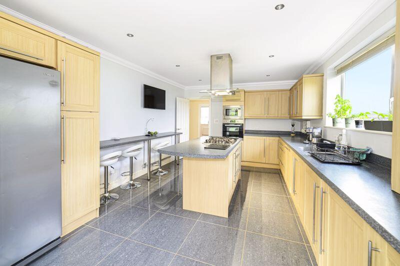 Kitchen / Breakfast Room