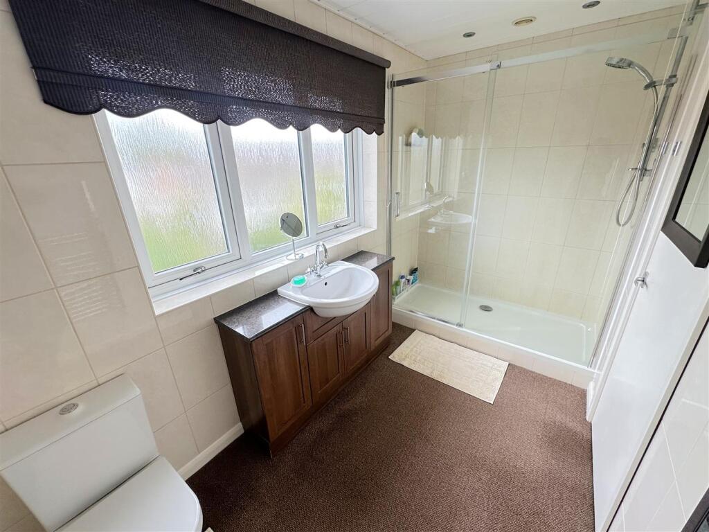 En Suite Shower Room