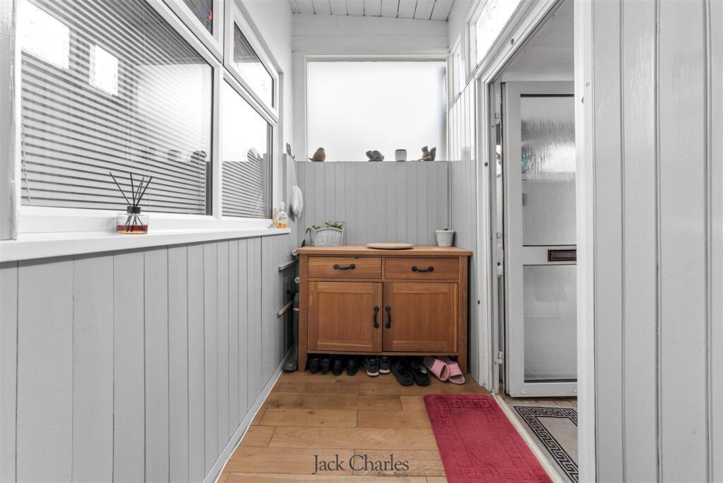 41 Lower Green 16.jpg