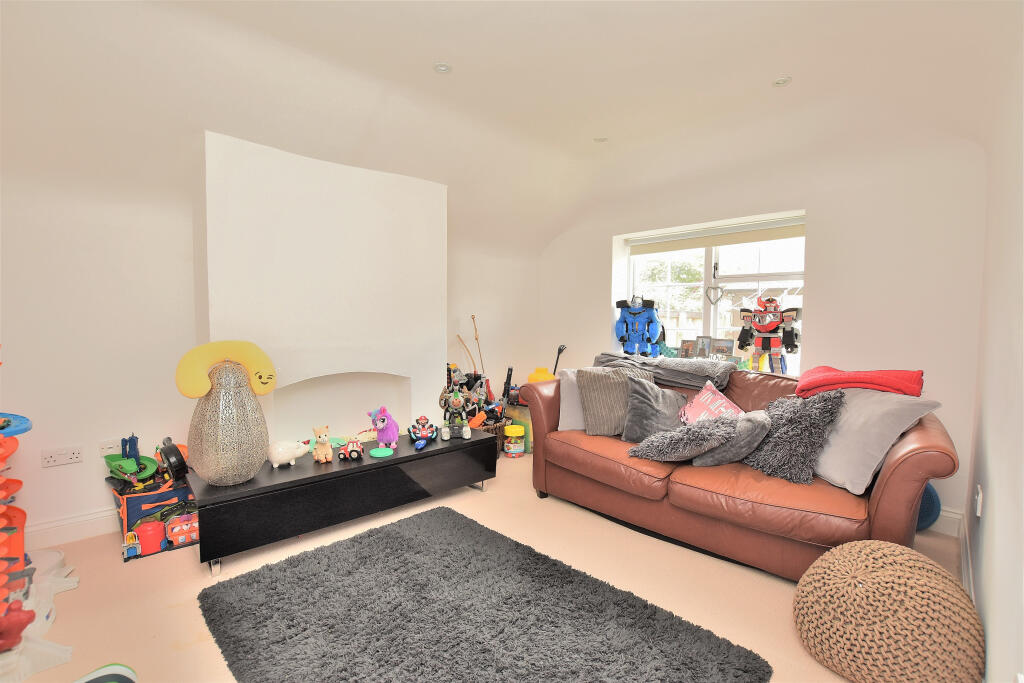 7 West Street - Rece